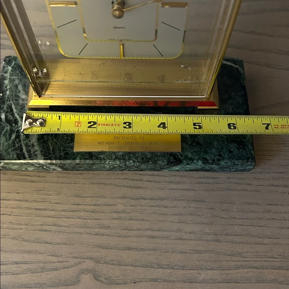 Vintage Hechinger Green Marble Base Mantle Table Shelf Solid Brass Clock.